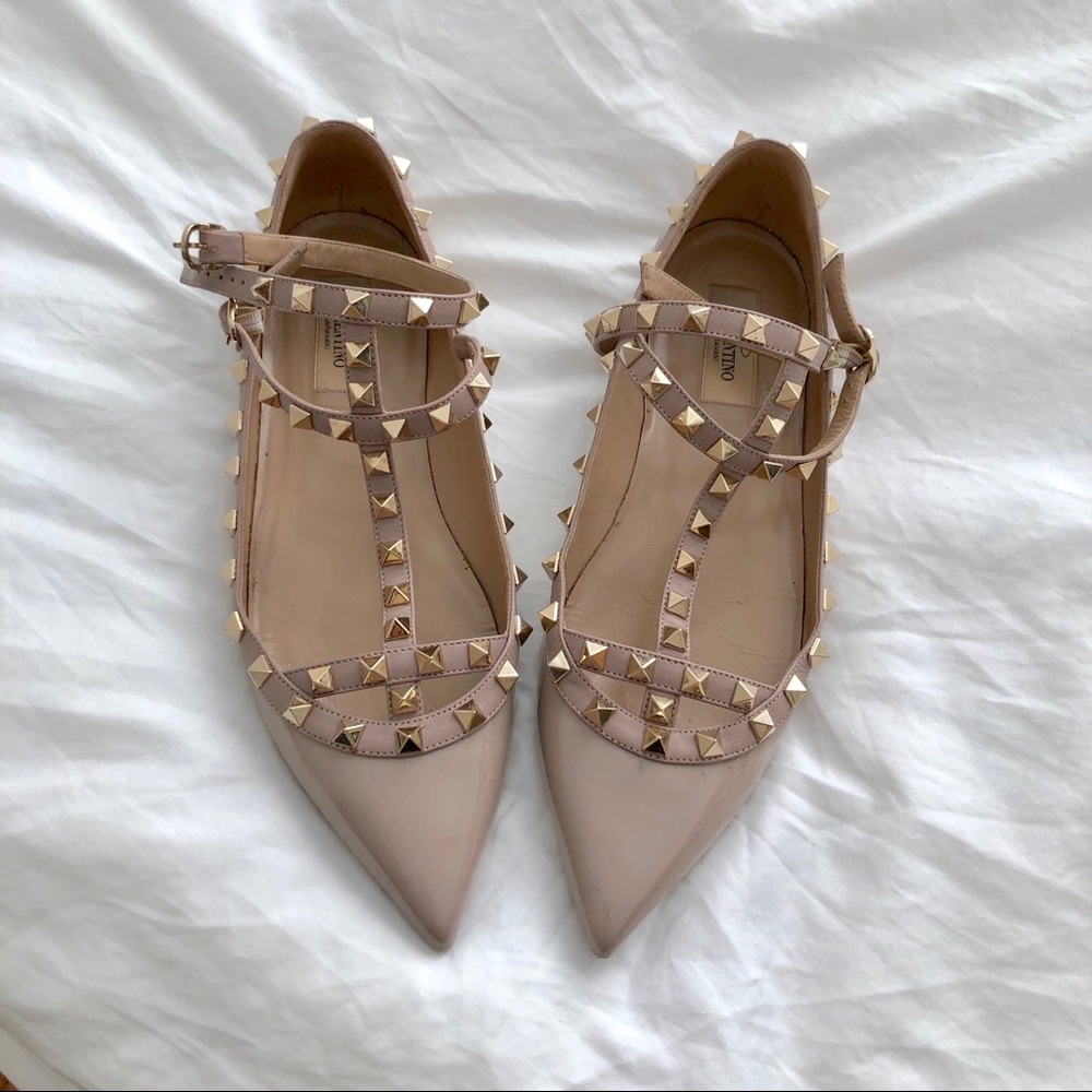 VALENTINO Patent Rockstud Flats in Pale Pink/Blush